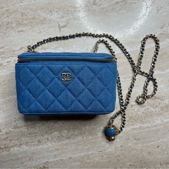 CHANEL Handbags - SOLD // 😭Chanel pearl crush vanity bag (2021)